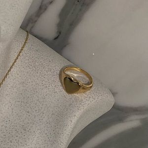 Heart gold ring